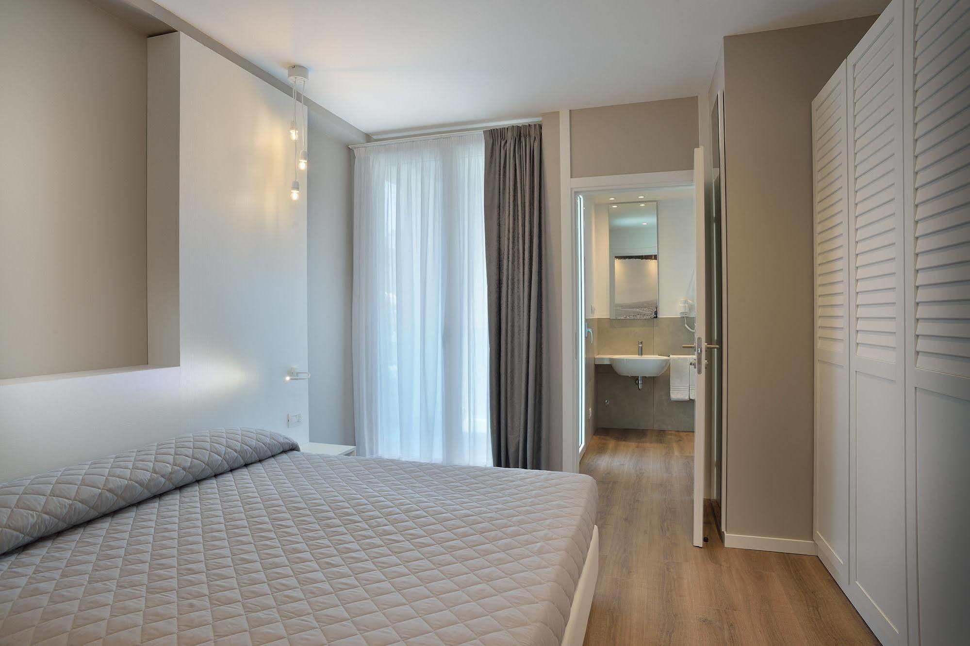 Embassy Hotel & Spa Каттолика Экстерьер фото