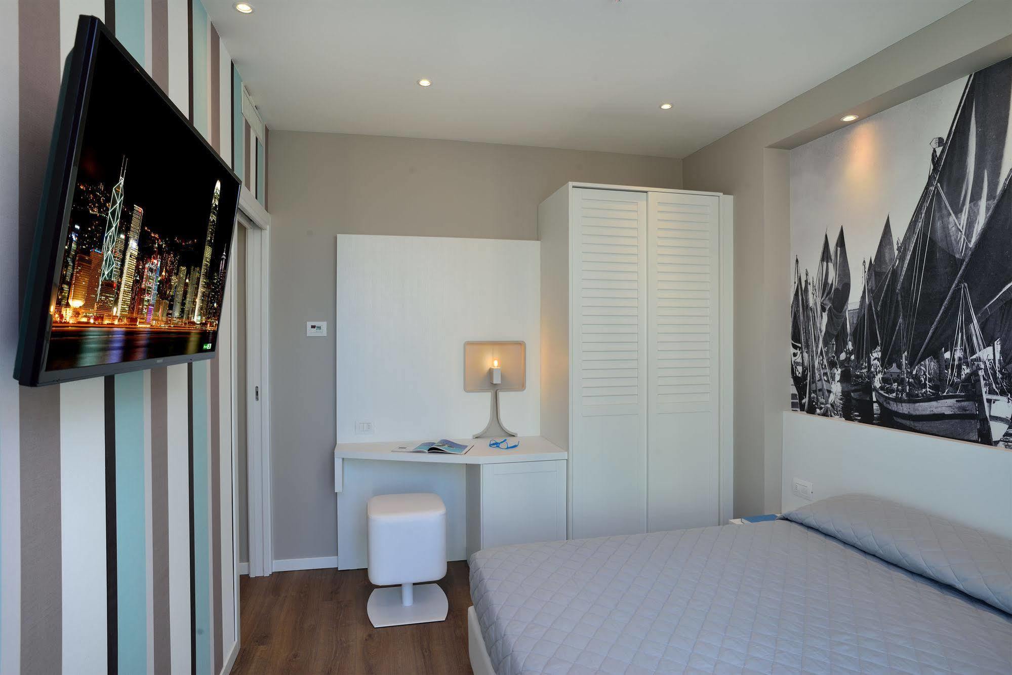 Embassy Hotel & Spa Каттолика Экстерьер фото